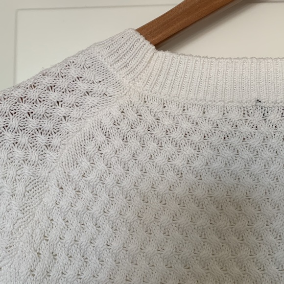 White 3/4 length sleeve top (thin knit) - Picture 4 of 4